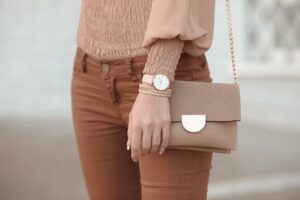 4 Simple Ways to Choose a Bag that Complements your Outfit
