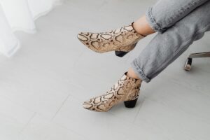 5 Perfectly Appointed Snakeskin Shoes for Women